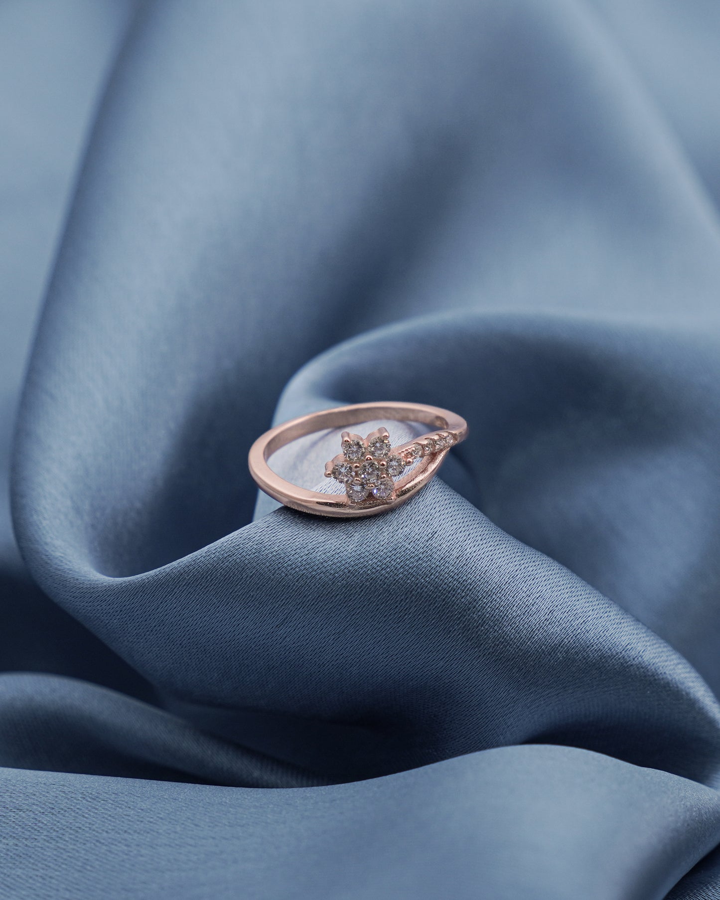 Rose Gold Floral Sparkle Diamond Ring