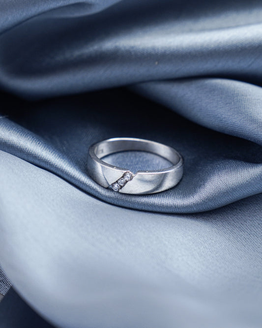 Silver 3 Diamond GZ Ring