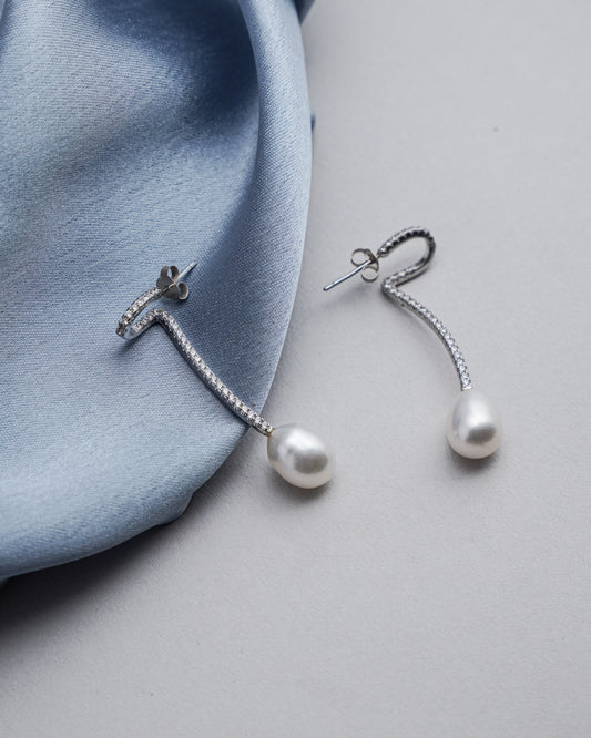 Moonlight Pearls Silver Earrings