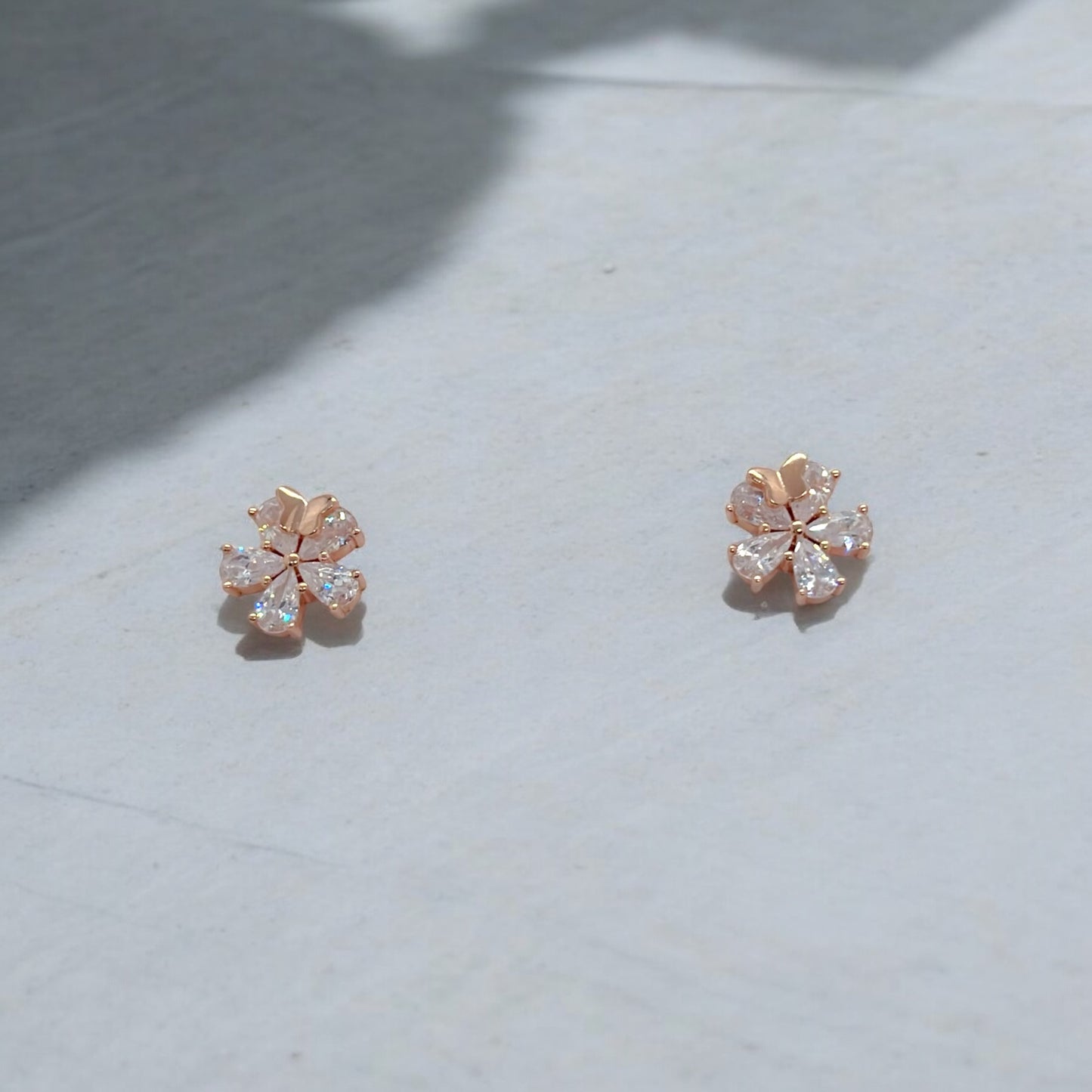 Pure Silver Glided Blossom Pendant Earring Set