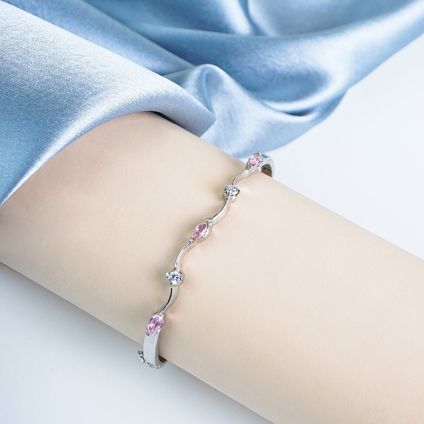 Pure Silver Pink Petal Bracelet