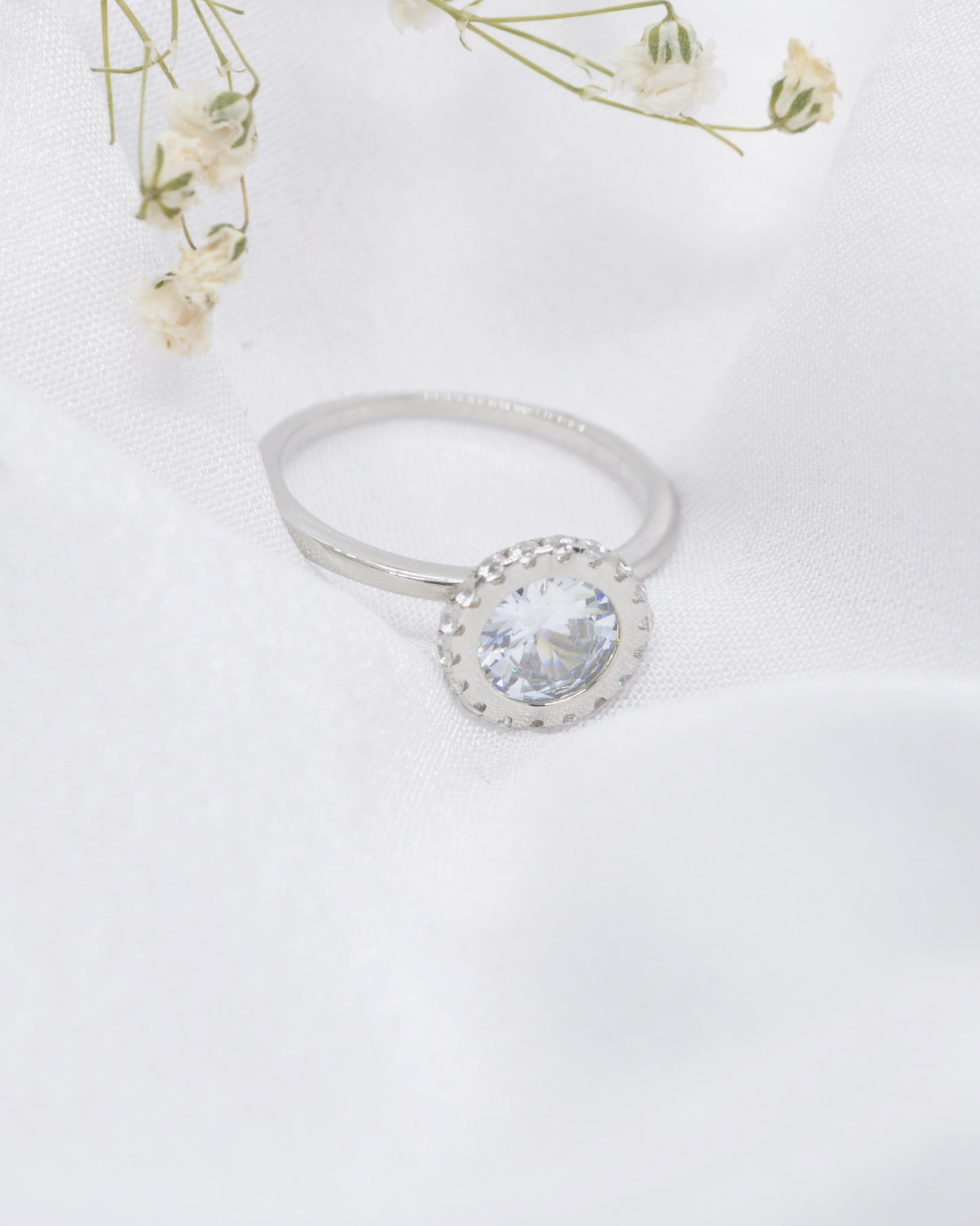Pure Silver Cyclic Gem Ring