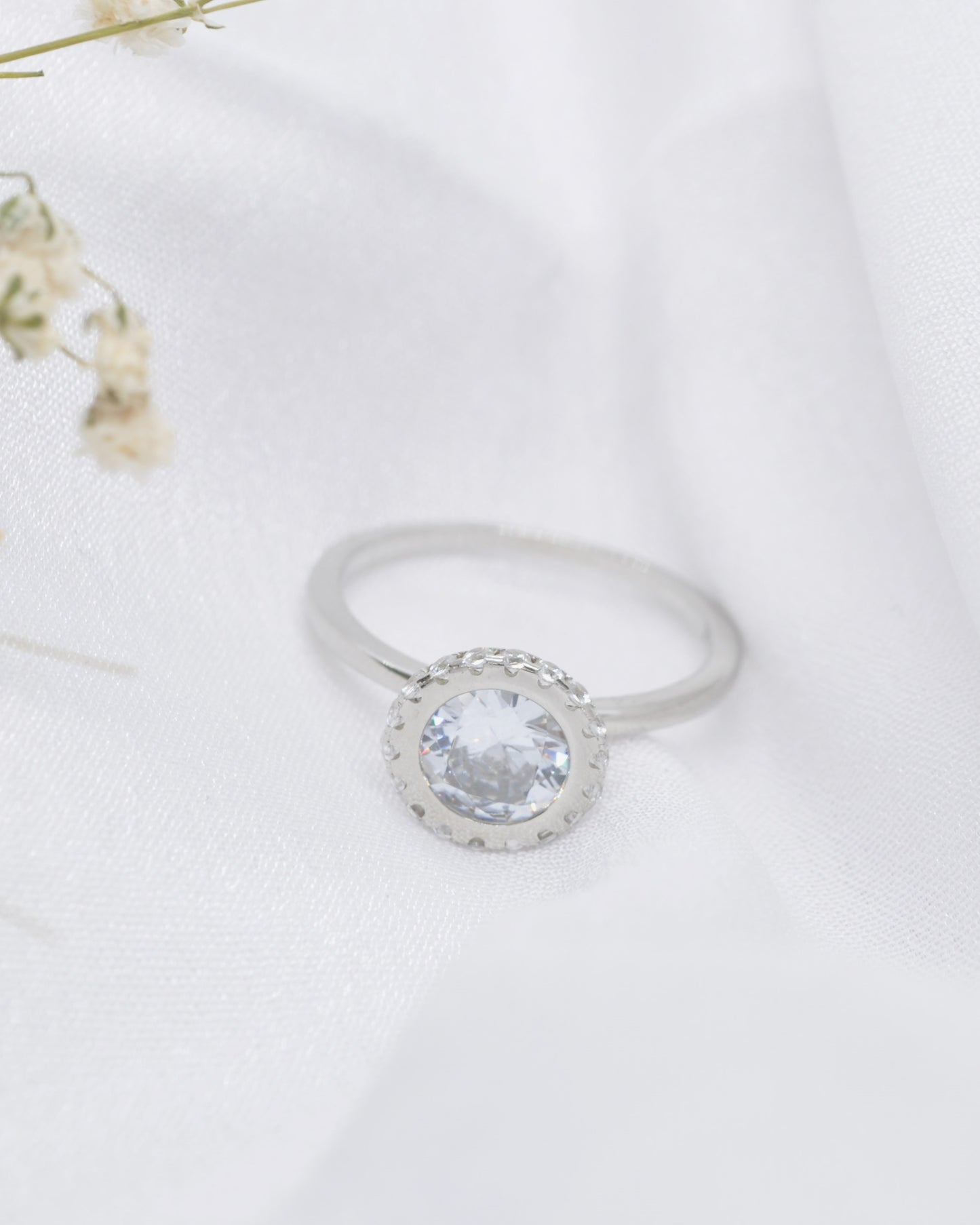 Pure Silver Cyclic Gem Ring