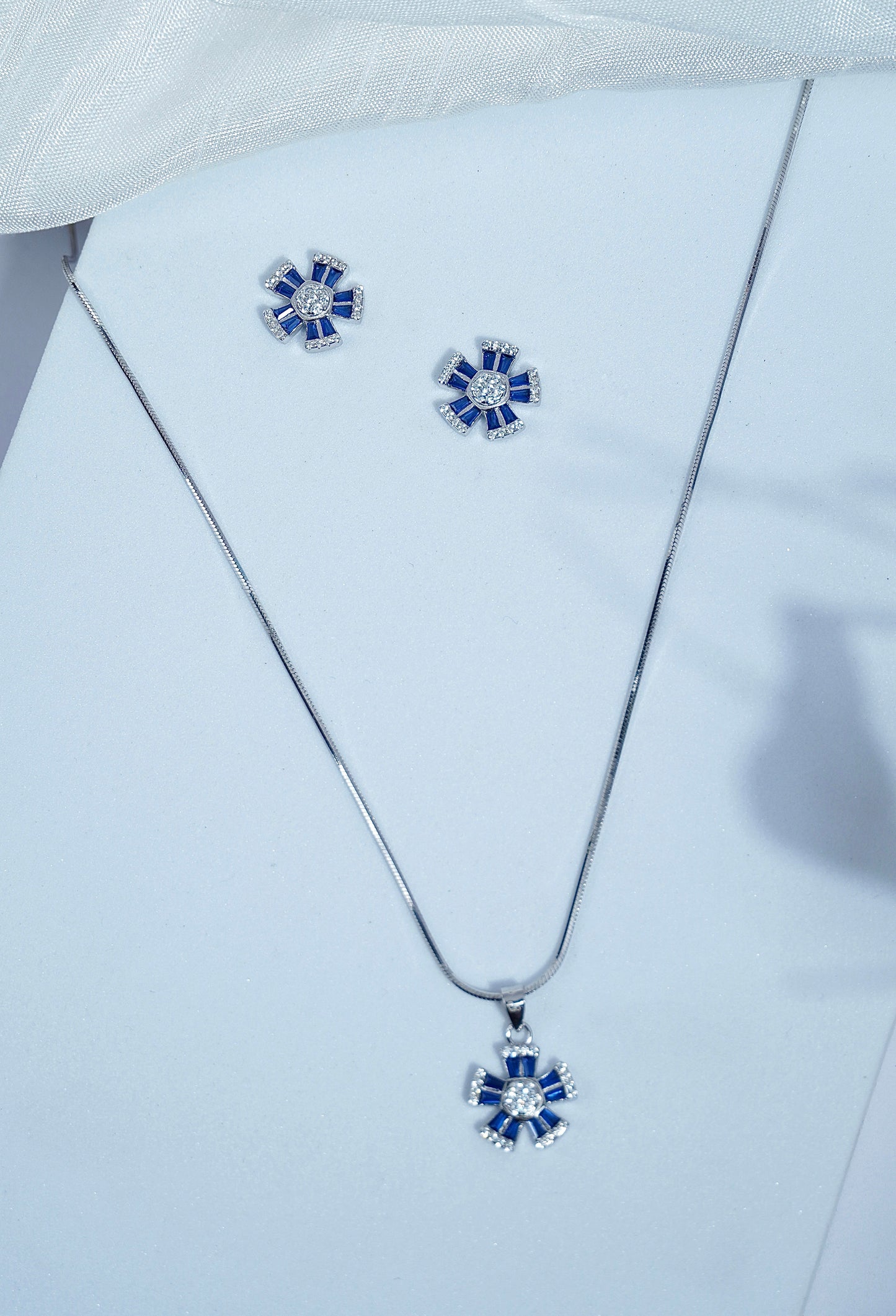 Pure Silver Blue Mill Pendant Earring Set
