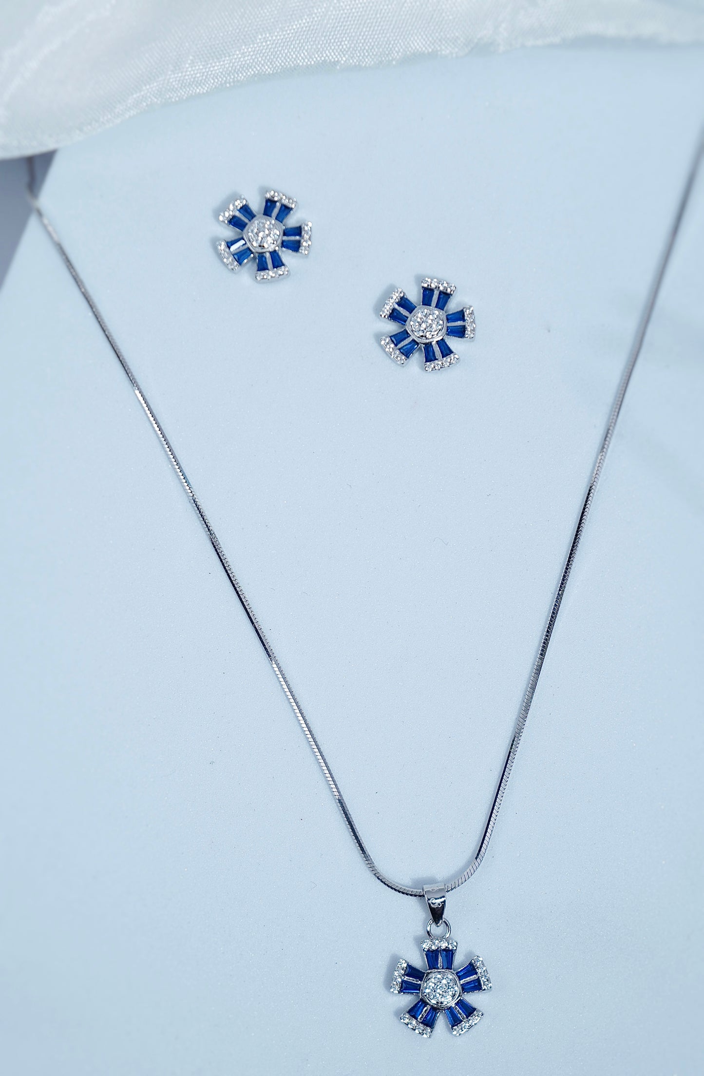 Pure Silver Blue Mill Pendant Earring Set