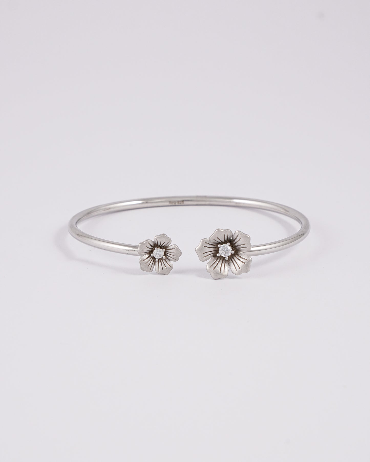 Flower Motifs Zircon Diamond Silver Bracelet