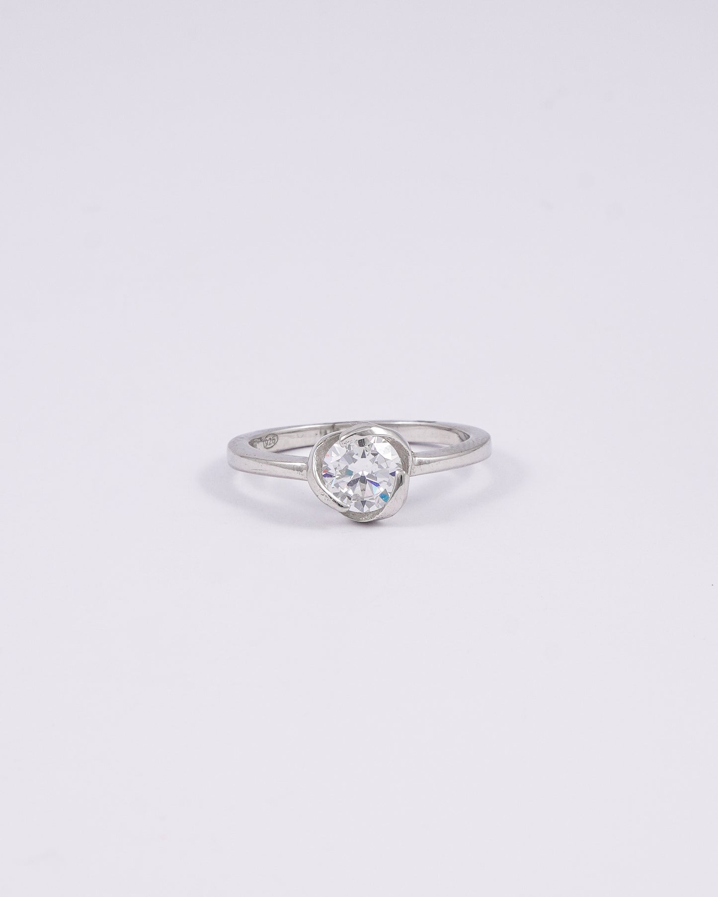 Zircon Diamond Embodied Ring