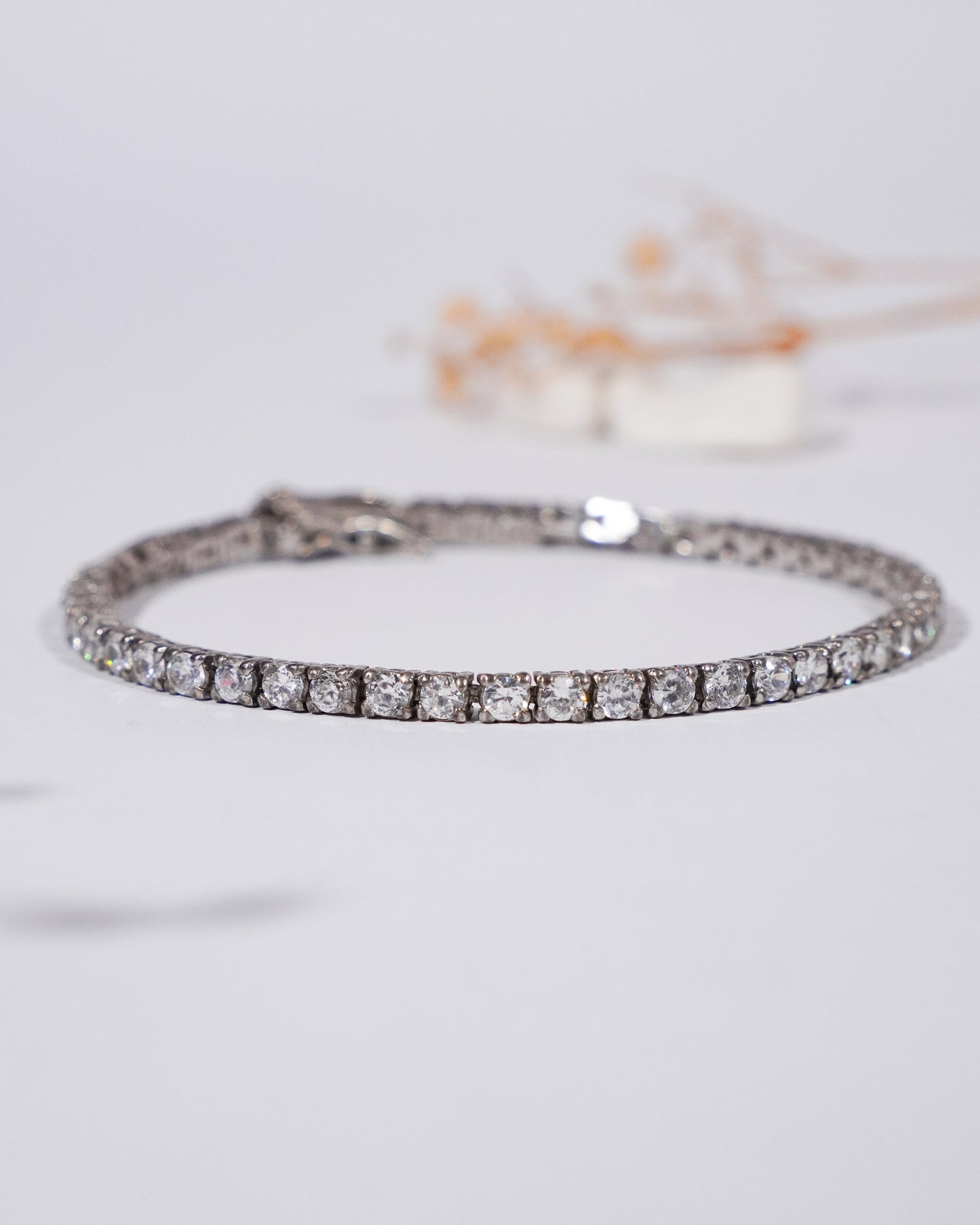 Zircon Diamond Studded Chic Bracelet