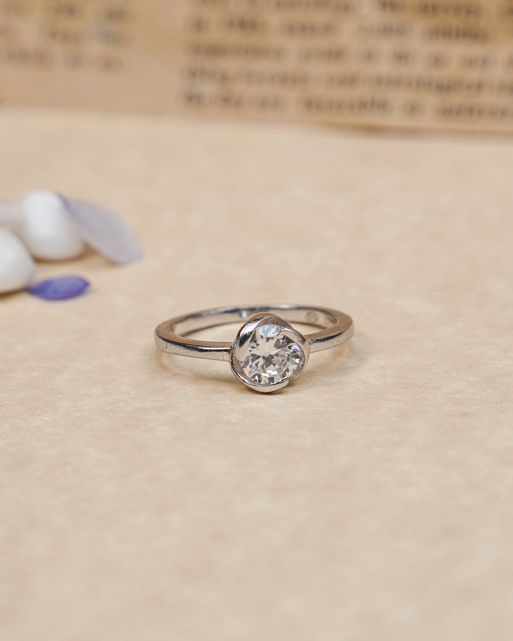 Zircon Diamond Embodied Ring