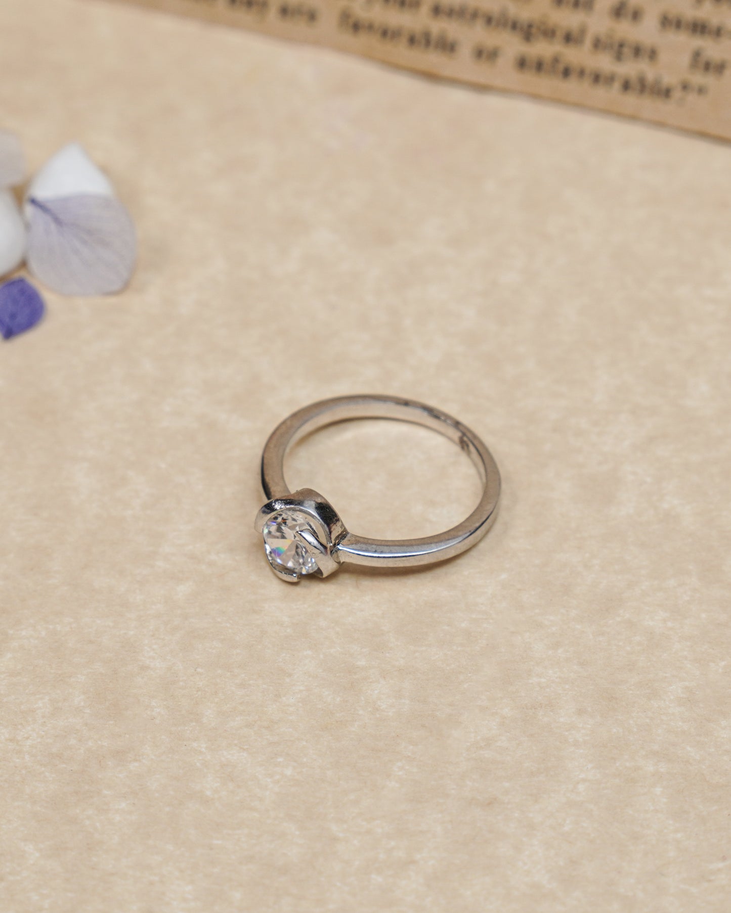 Zircon Diamond Embodied Ring