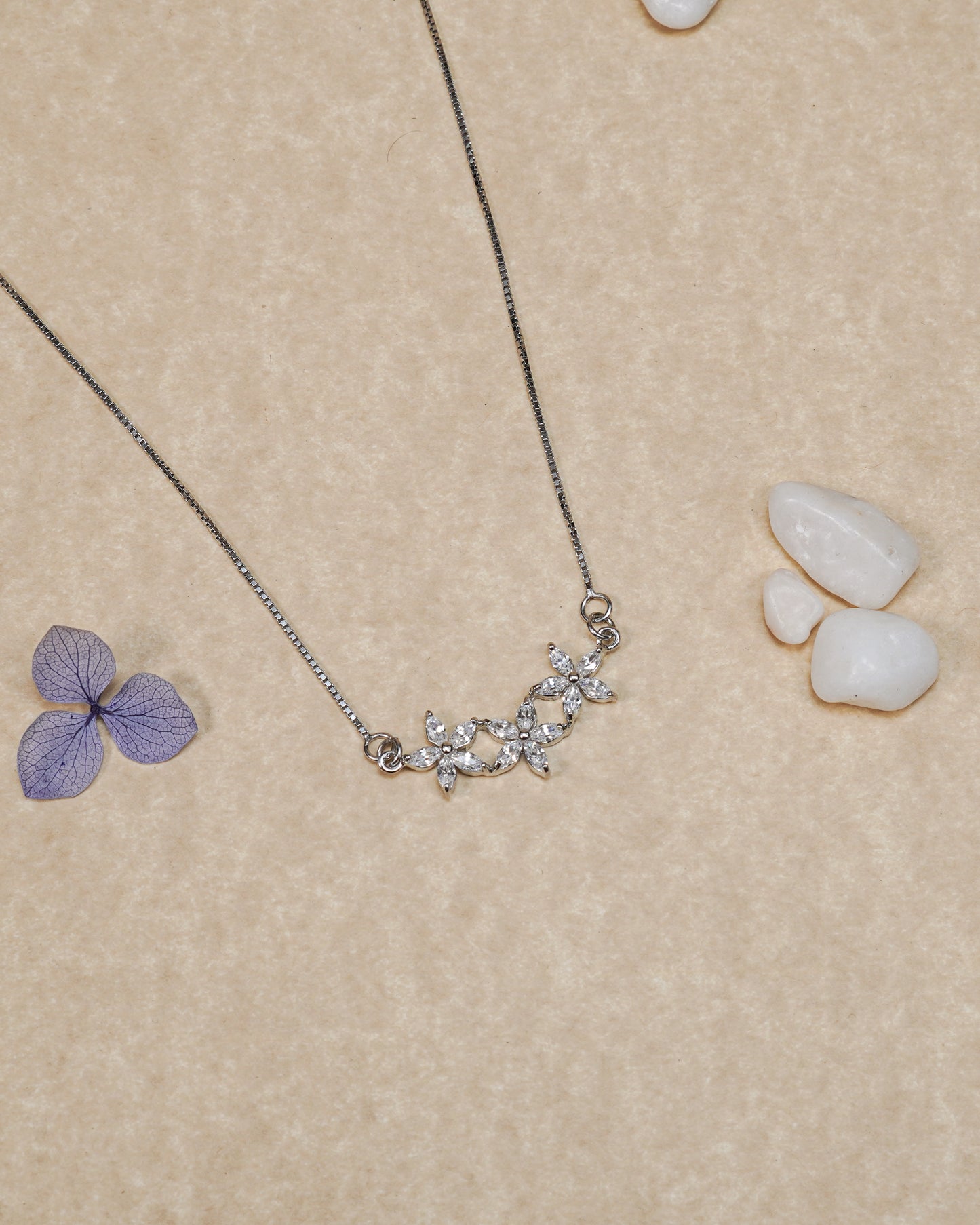 Silver Tres Flower Pendants