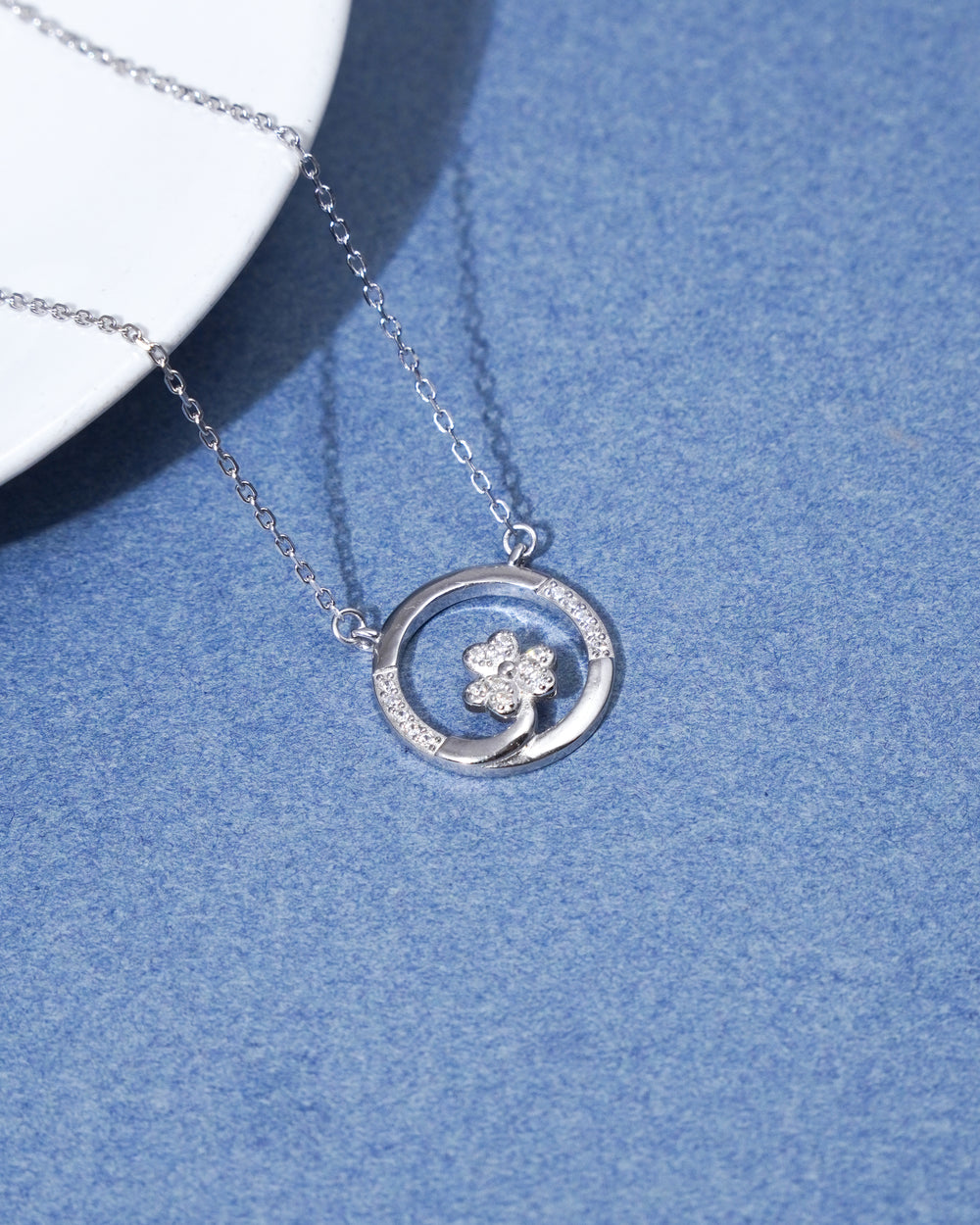 Silver Elegant Flower Pendant