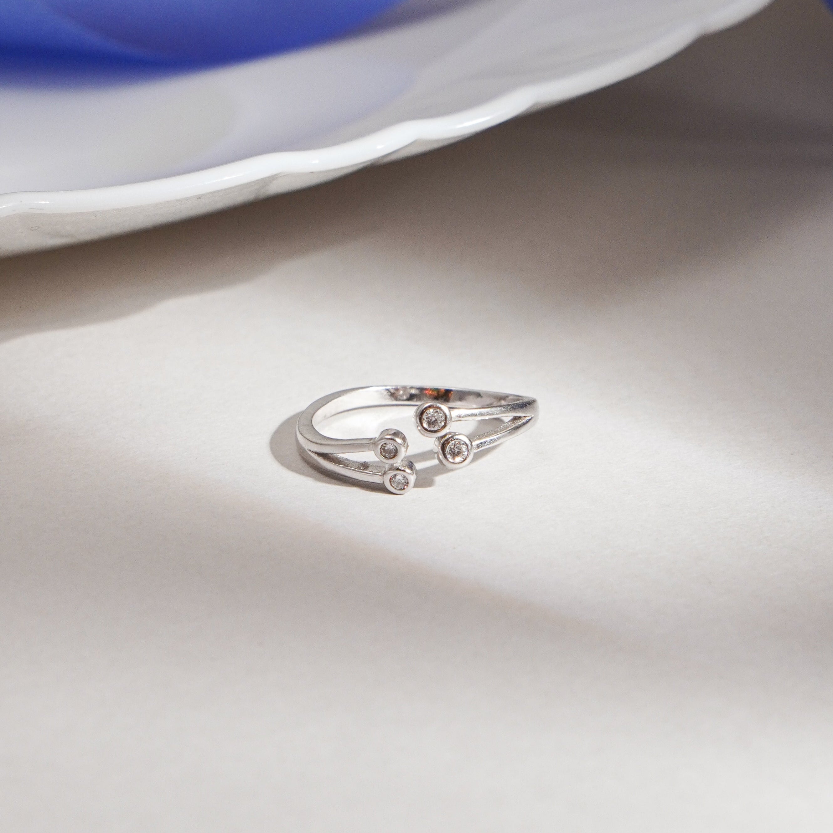 Ring Neo Silver 4 Subtle Spark Diamond Ring – Neo