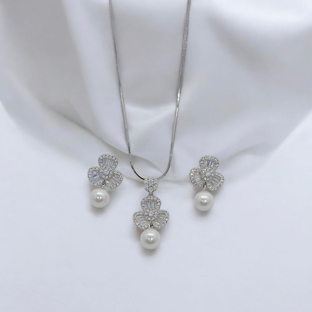 Pure Silver Graceful Pearl Shine Pendant Earring Set