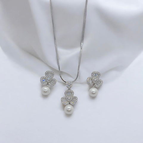 Pure Silver Graceful Pearl Shine Pendant Earring Set