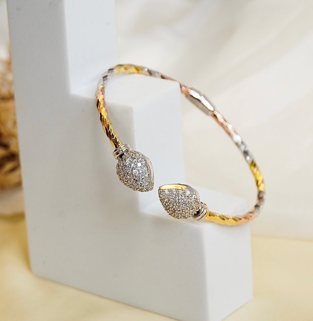 Enchant & Twirl Oval Charm Bracelet