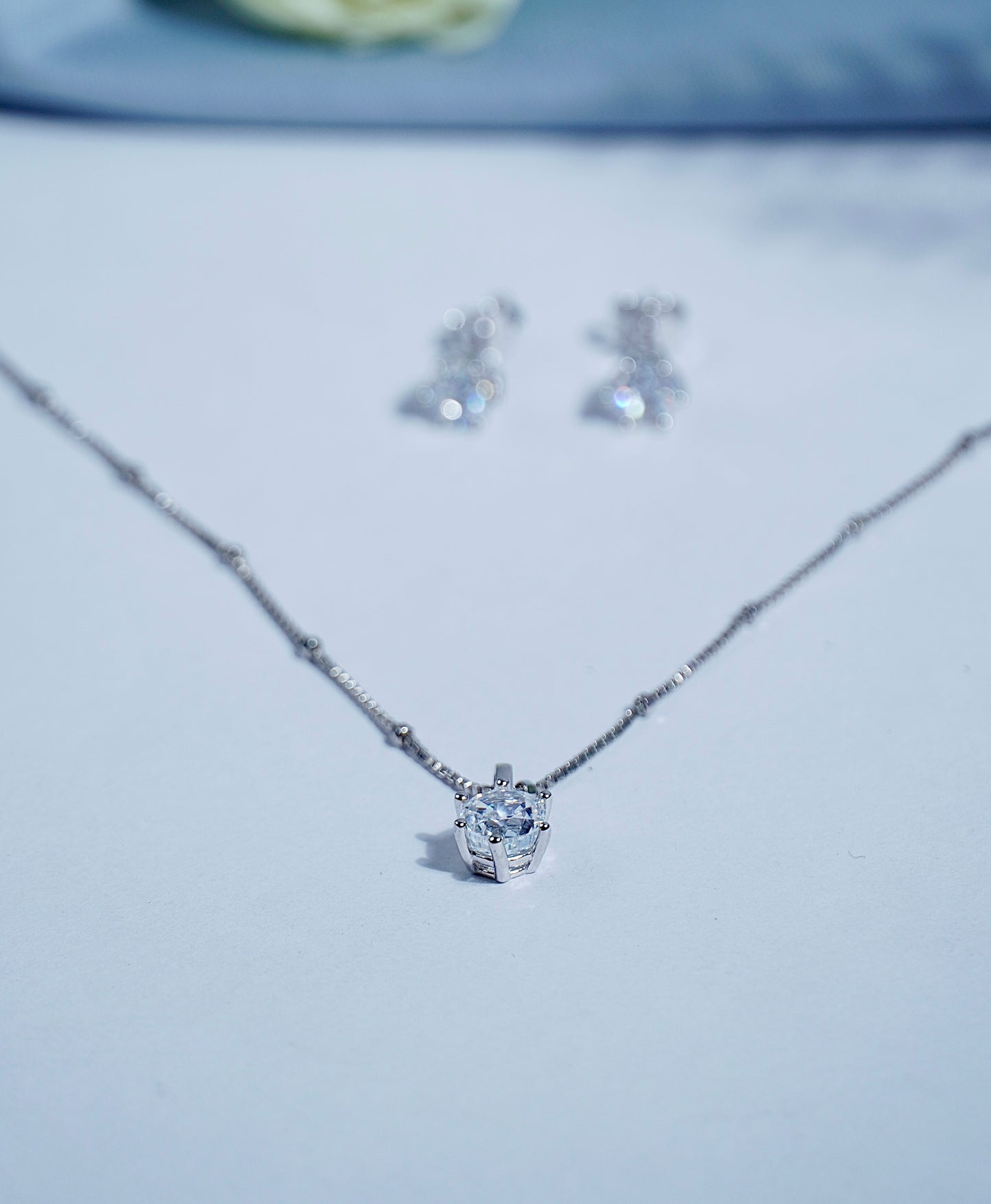 Pure Silver Golden Bloom Radiance Pendant Earring Set