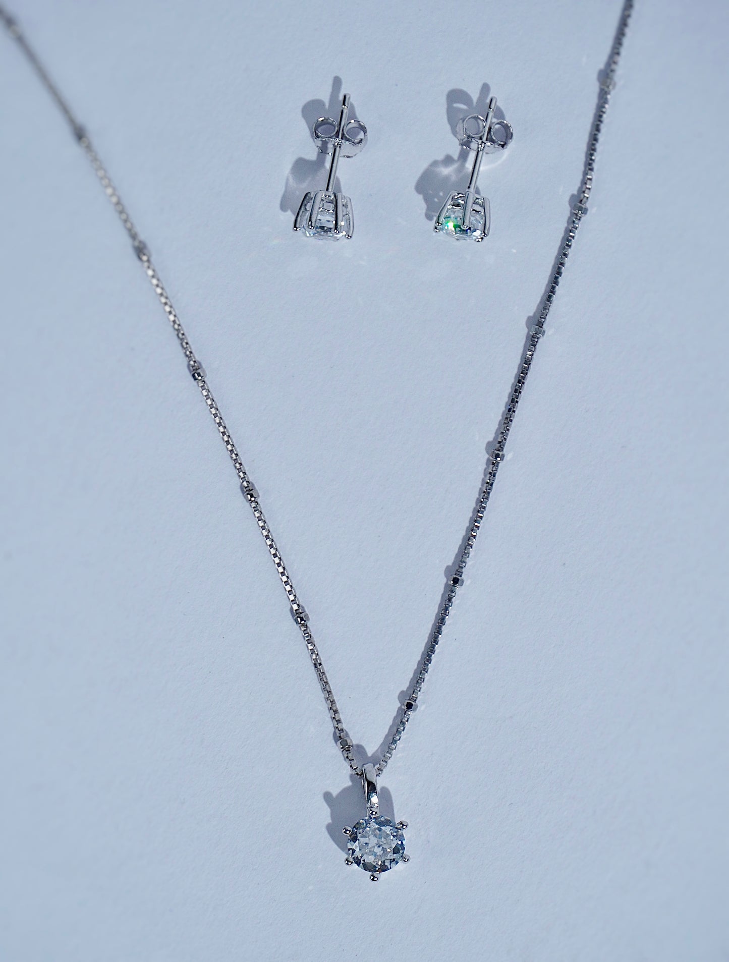 Pure Silver Golden Bloom Radiance Pendant Earring Set