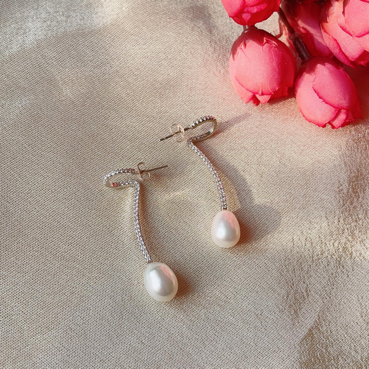 Moonlight Pearls Silver Earrings